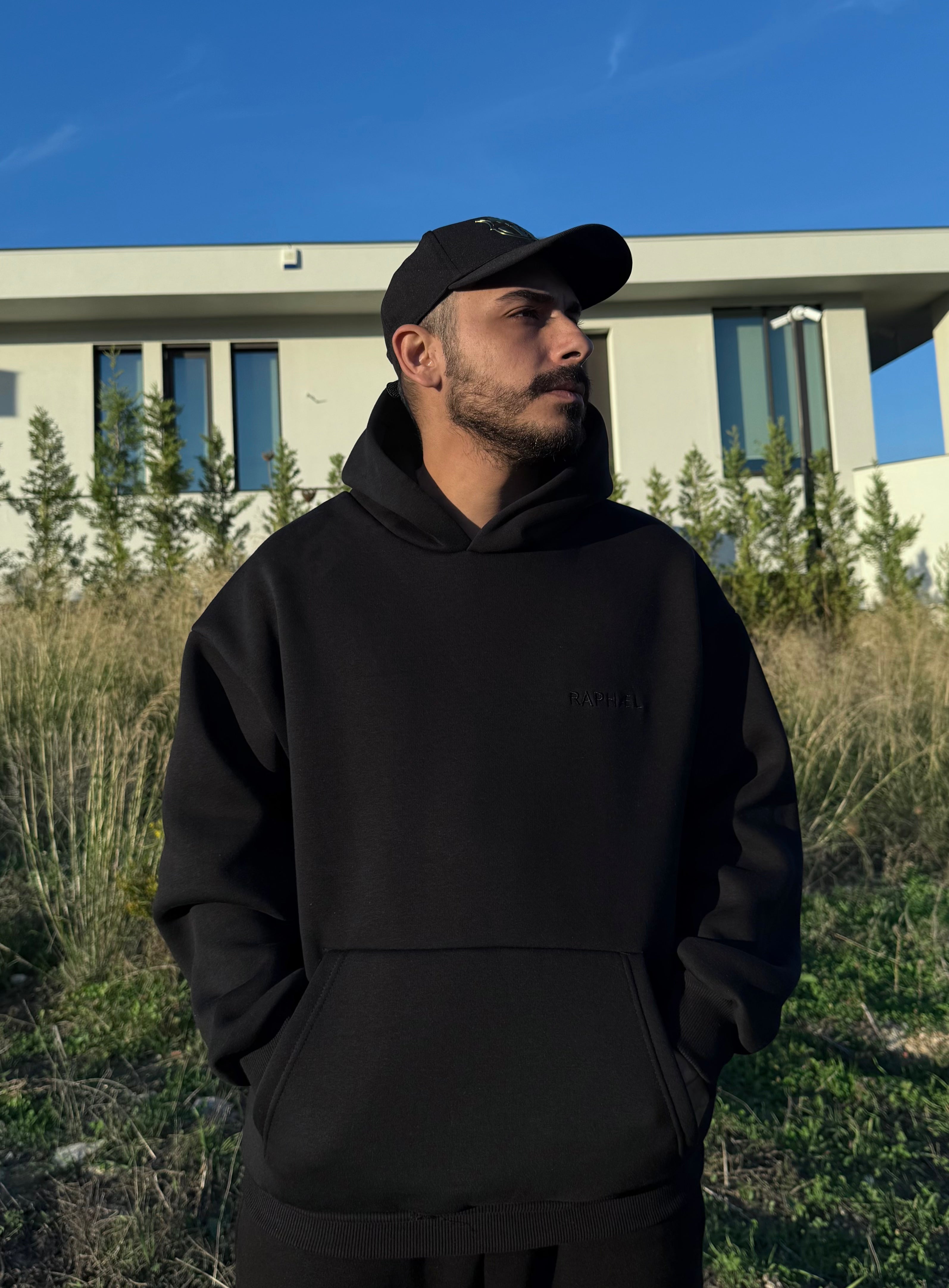 “Shadow Essential” – RAPHAEL Oversize Hoodie