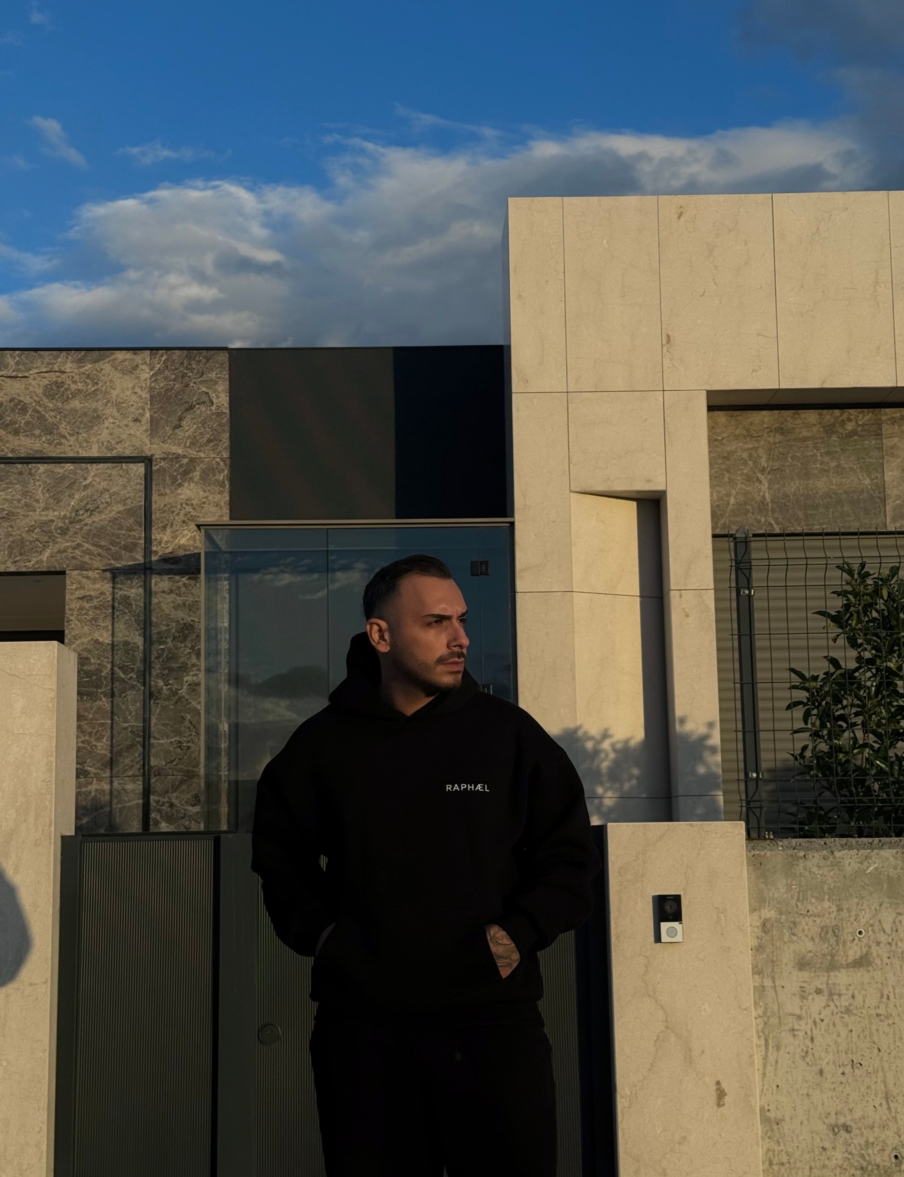 Raphael Oversize Unisex Hoodie "World Is Yours"